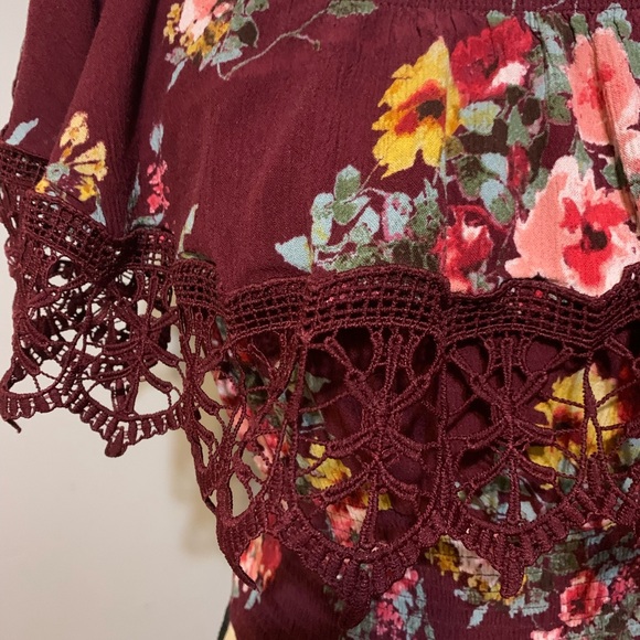 🛍️Haute Project LA Intricate Embroidered Crop Top Sz M - Picture 6 of 16